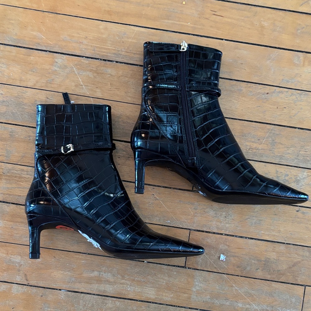 NWOT Zara Black faux crocodile kitten heel bootie. Never worn! - Picture 7 of 15